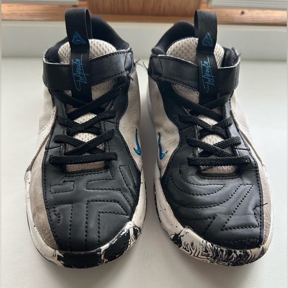 Boys Nike Freak 5 Shoes - Picture 2 of 8